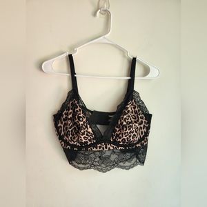 Women's NWT Victoria's Secret Sexy Lace Bralette Size M- DD